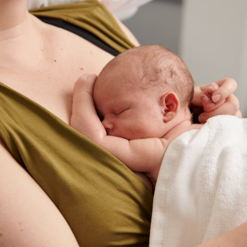 L-endormissement-au-sein-est-ce-un-problème lansinoh-fr