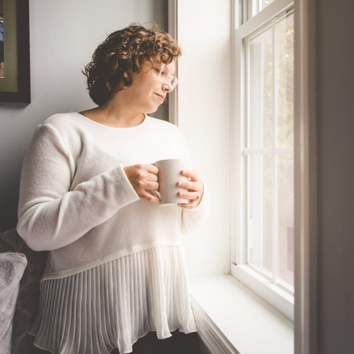 Endométriose-et-ventre-gonflé-comprendre-gérer-et-soulager-les-symptômes lansinoh-fr